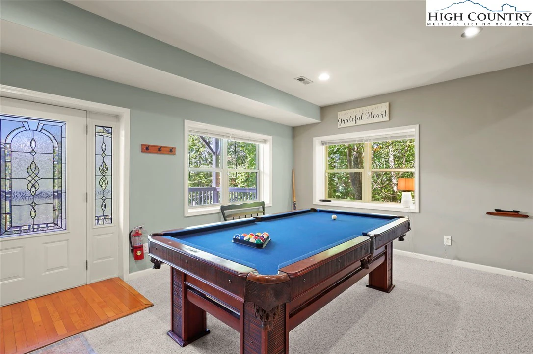 Image number 3 for the current listing