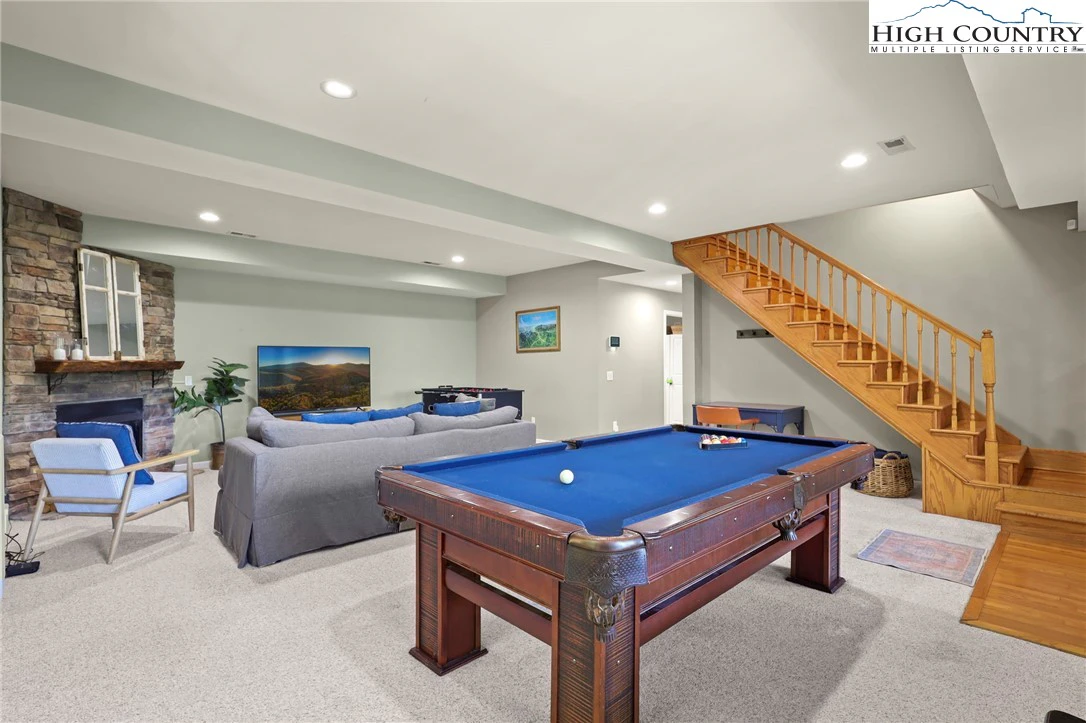 Image number 4 for the current listing