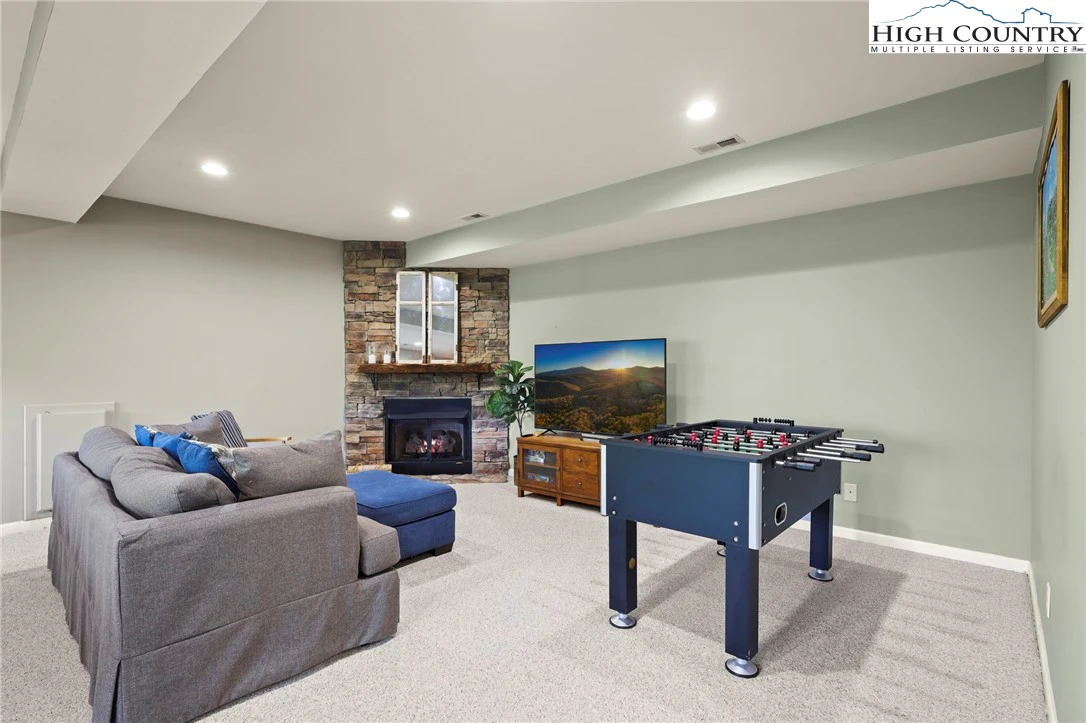 Image number 5 for the current listing