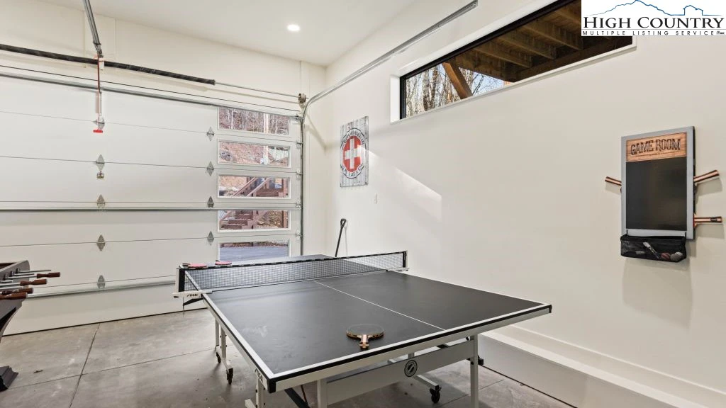 Image number 5 for the current listing