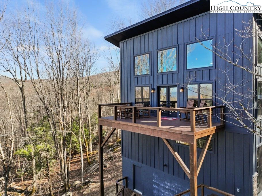 Image number 2 for the current listing