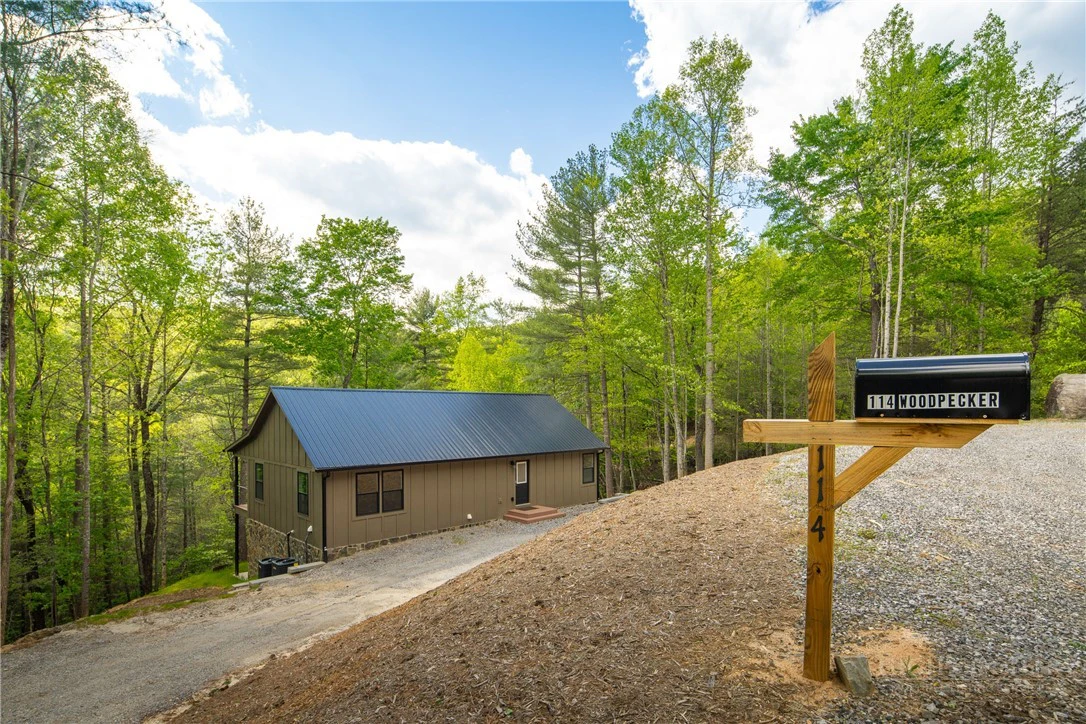 Image number 15 for the current listing