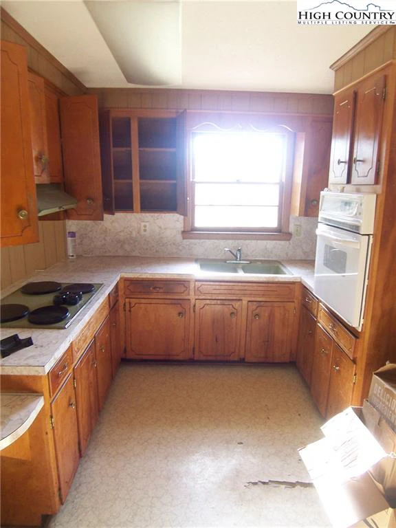 Image number 4 for the current listing
