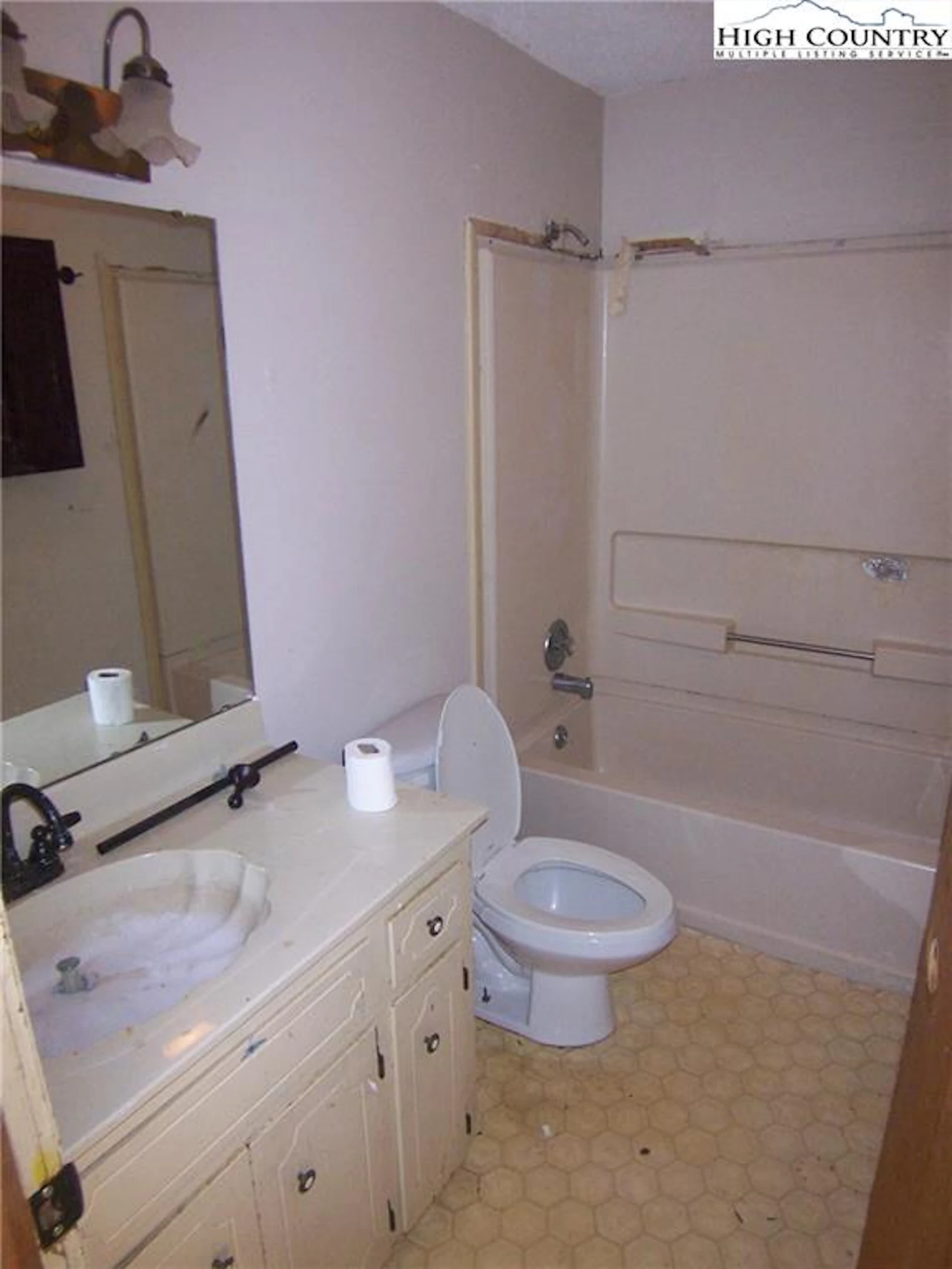Image number 8 for the current listing