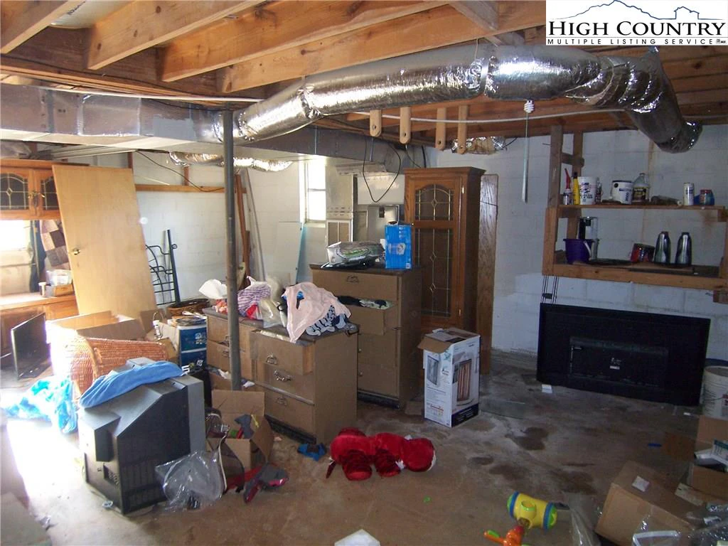 Image number 10 for the current listing
