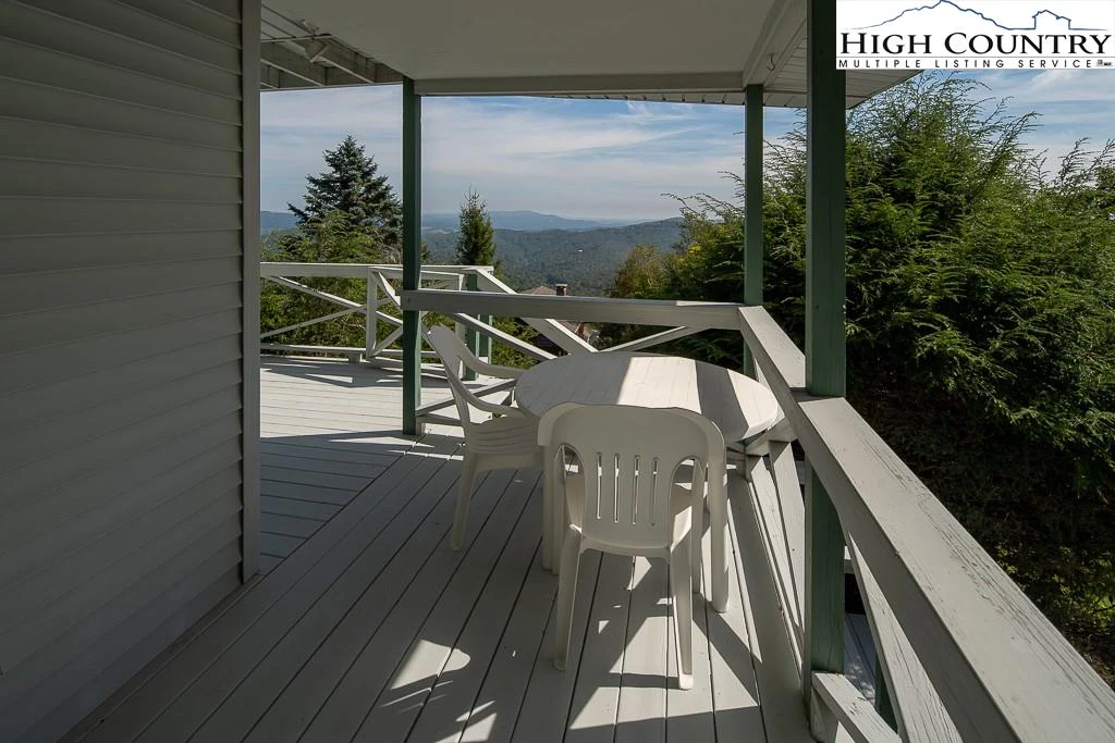 Image number 13 for the current listing