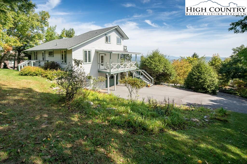 Image number 15 for the current listing