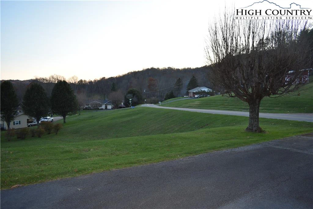 Image number 20 for the current listing