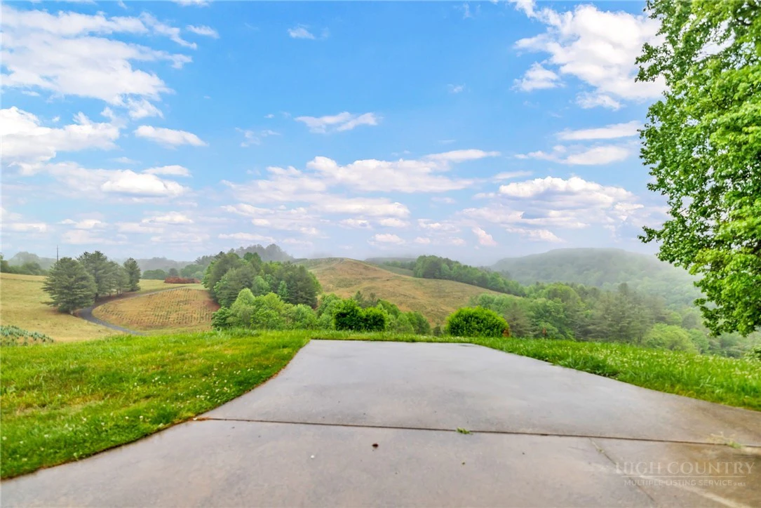 Image number 7 for the current listing