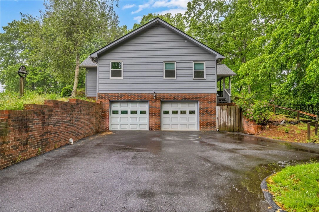 Image number 4 for the current listing