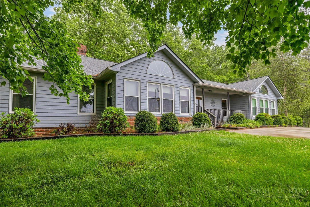 Image number 3 for the current listing