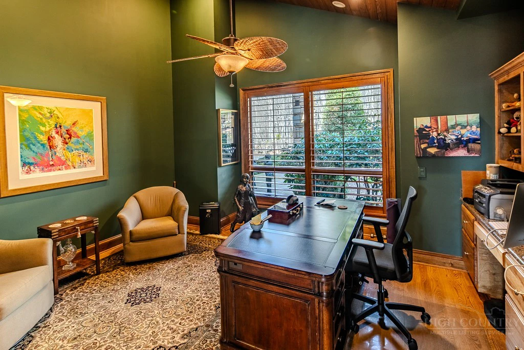 Image number 12 for the current listing