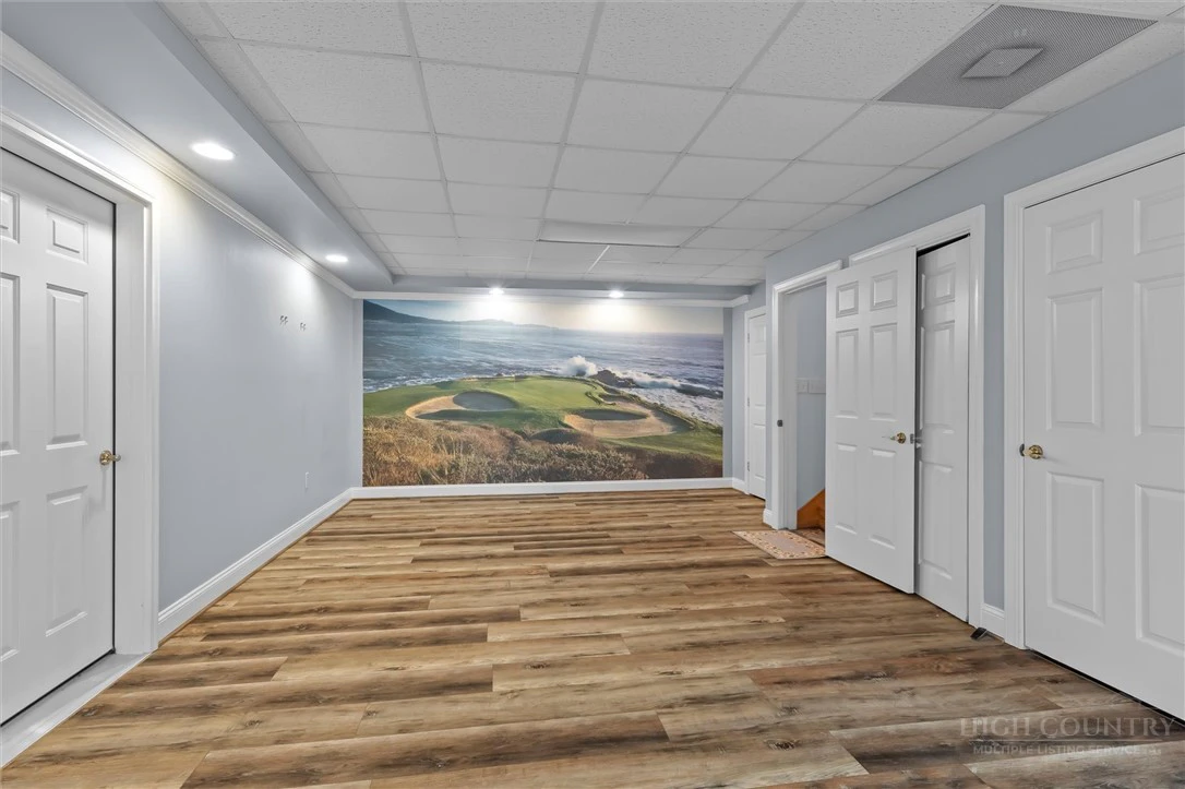 Image number 6 for the current listing