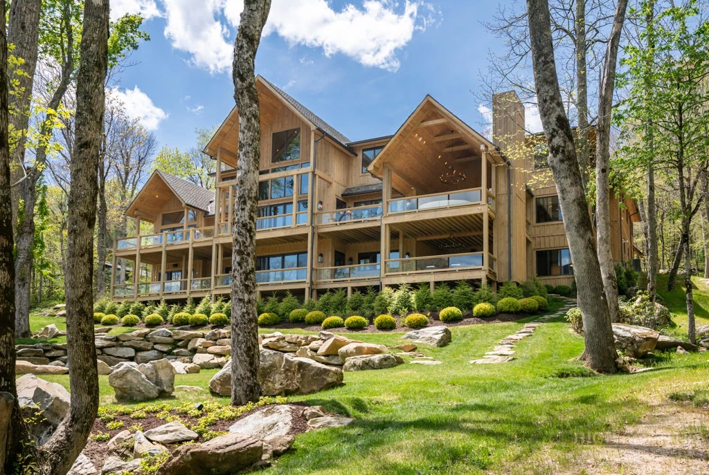 Image number 3 for the current listing