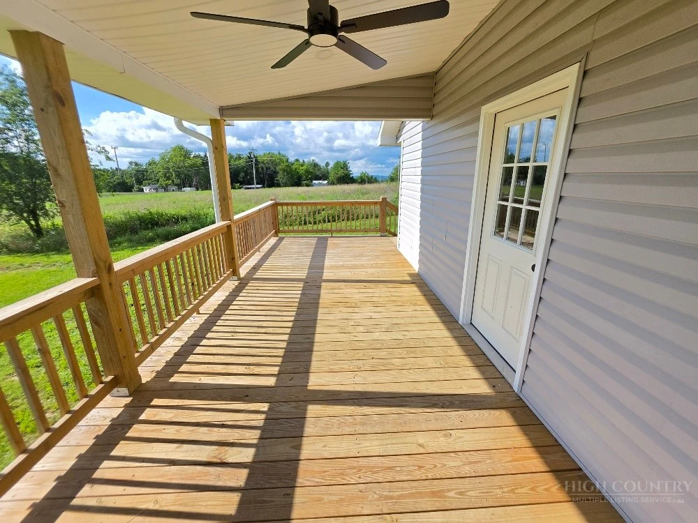 Image number 20 for the current listing