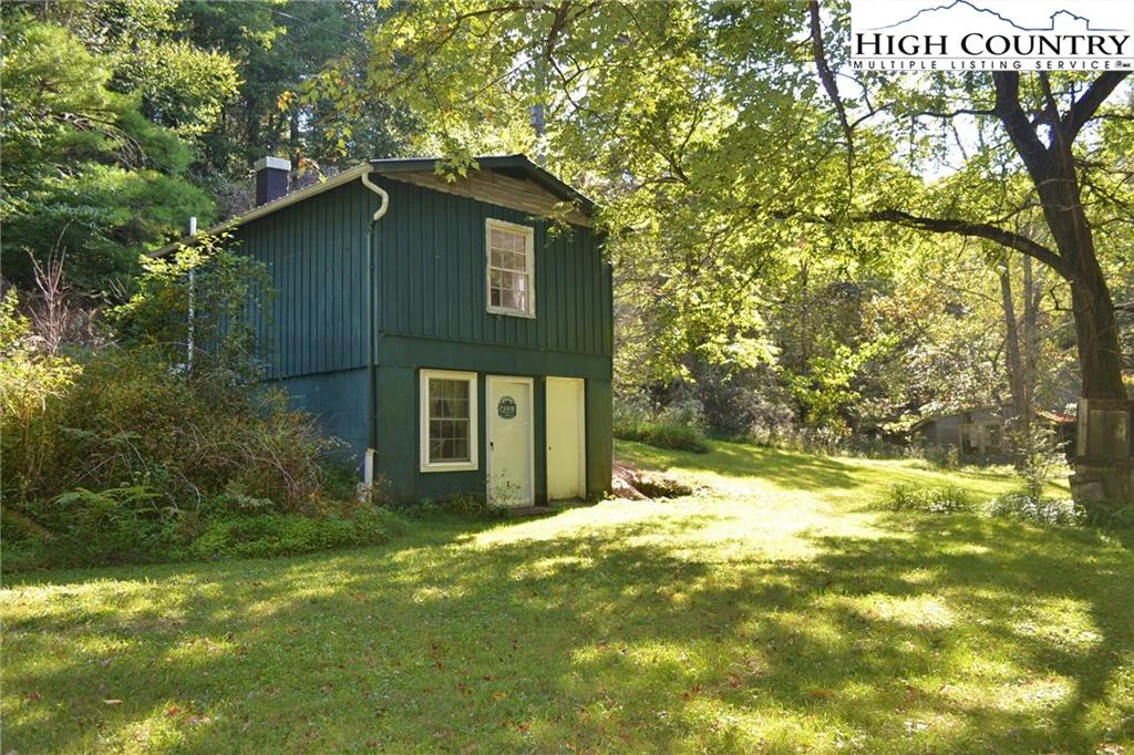 Image number 20 for the current listing