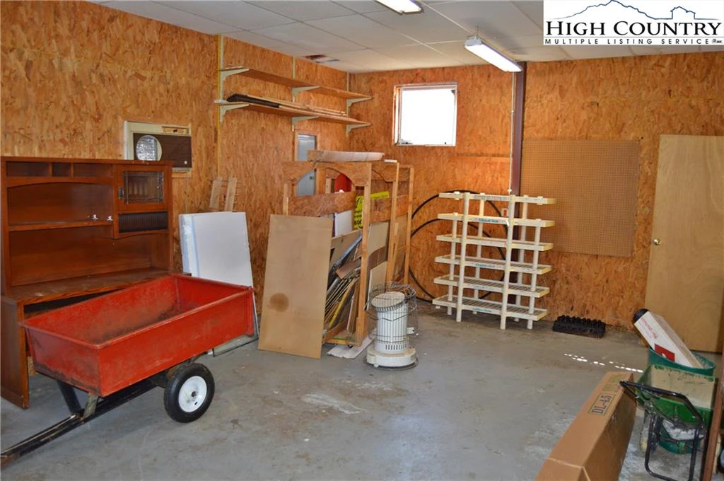 Image number 7 for the current listing