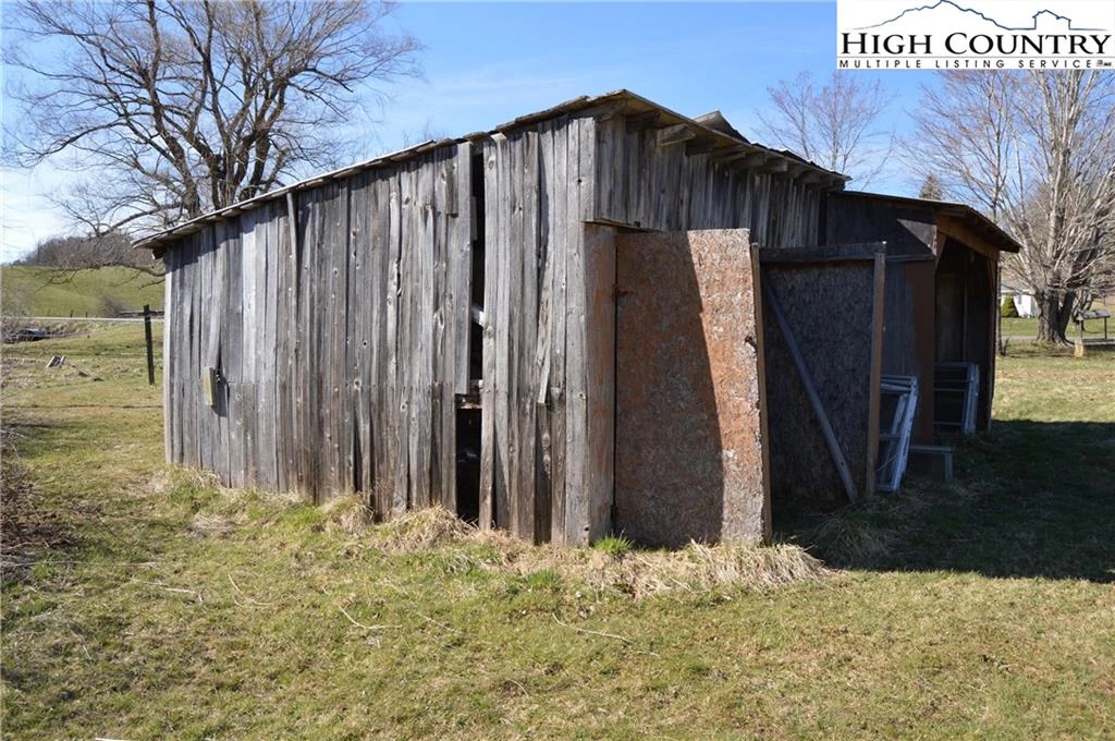 Image number 13 for the current listing
