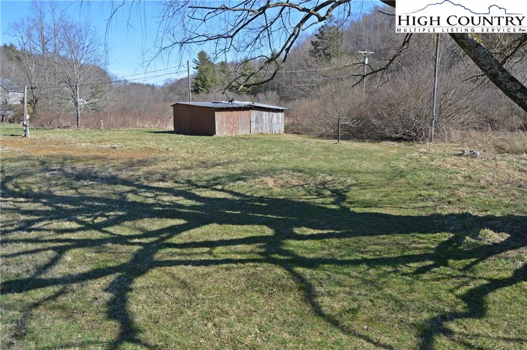 Image number 2 for the current listing