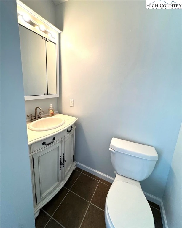 Image number 19 for the current listing