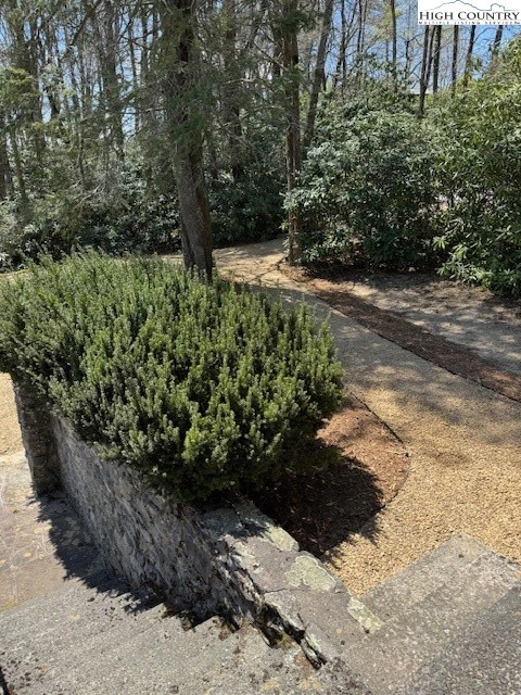 Image number 10 for the current listing