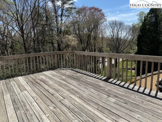 Image number 14 for the current listing