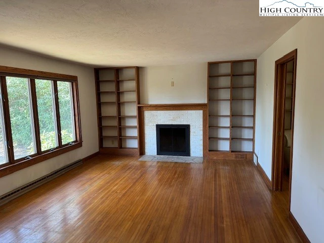 Image number 12 for the current listing