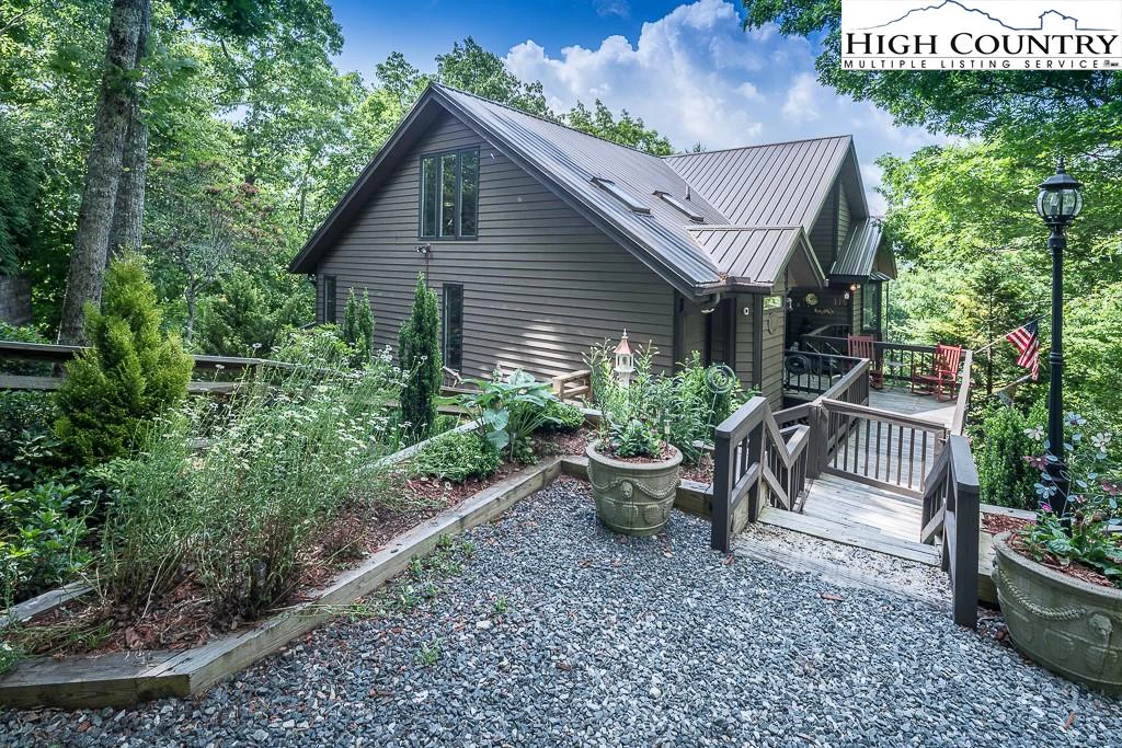 Image number 21 for the current listing