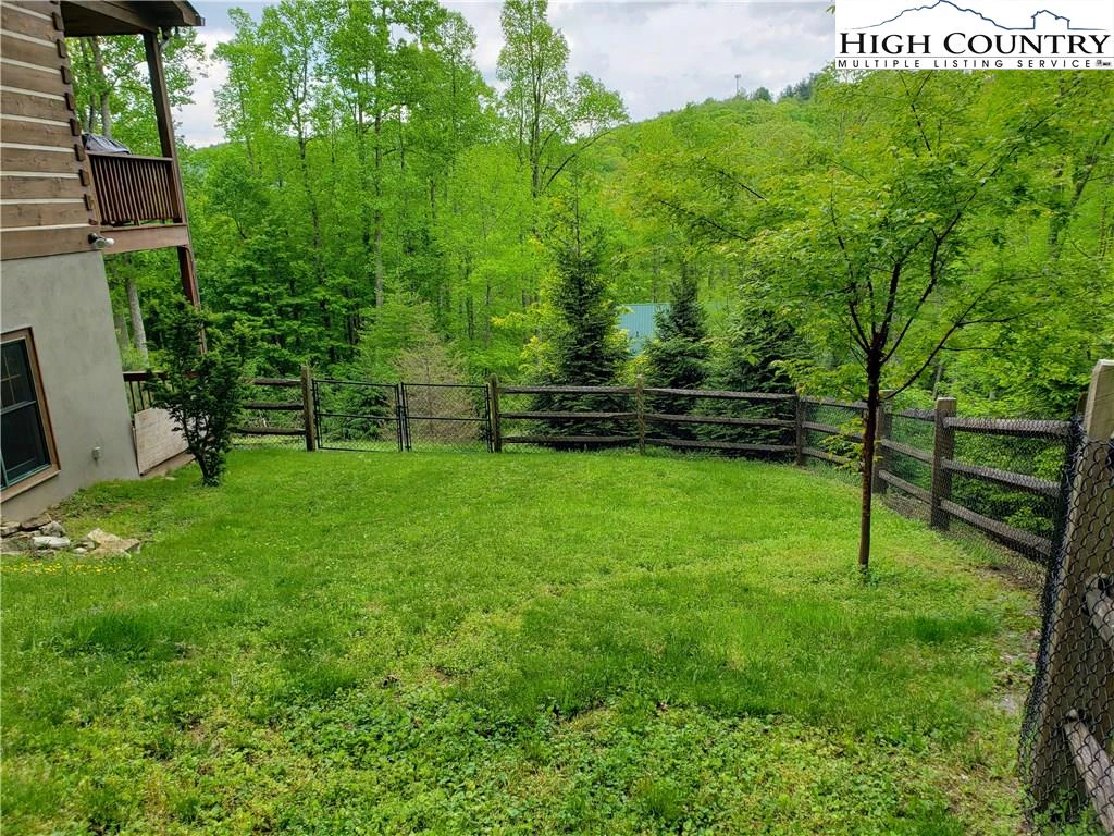 Image number 5 for the current listing