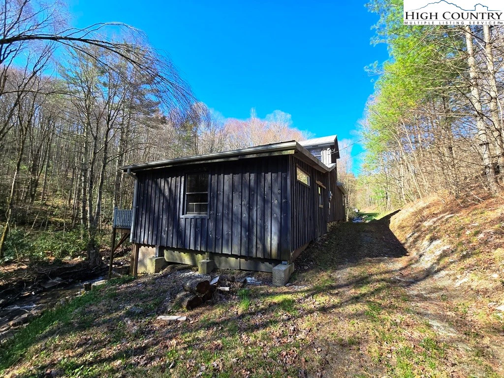 Image number 7 for the current listing