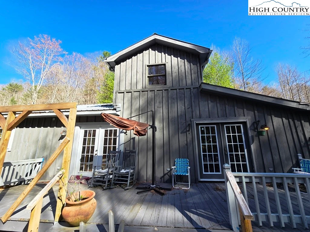 Image number 9 for the current listing
