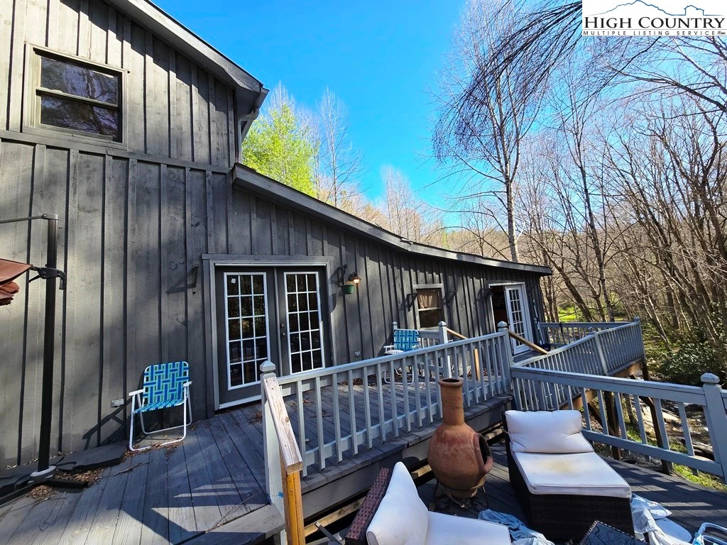 Image number 11 for the current listing