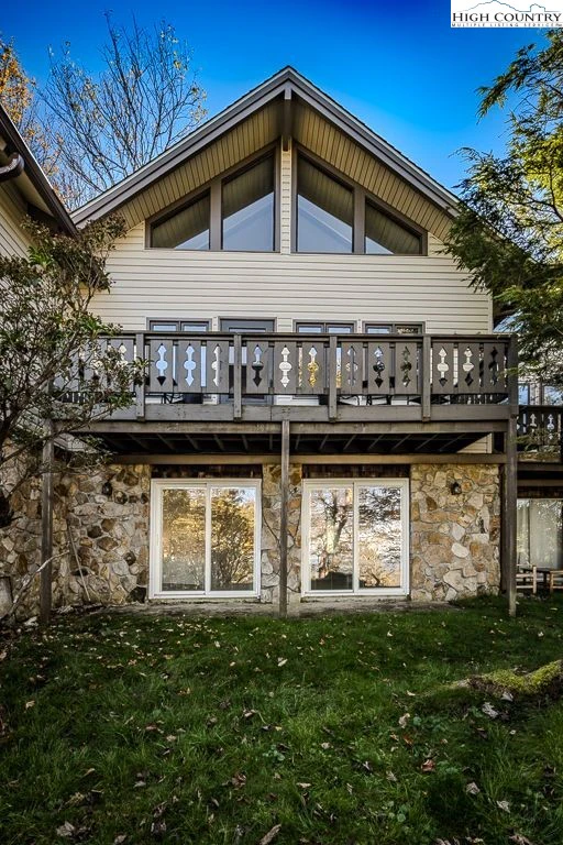 Image number 1 for the current listing