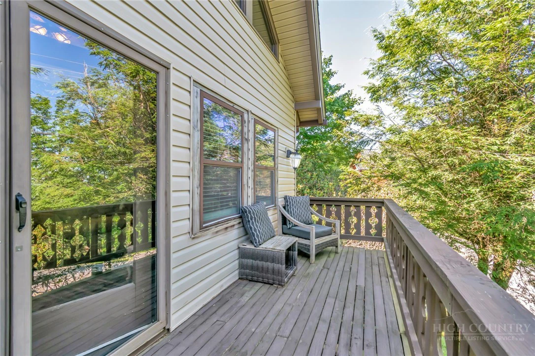 Image number 12 for the current listing