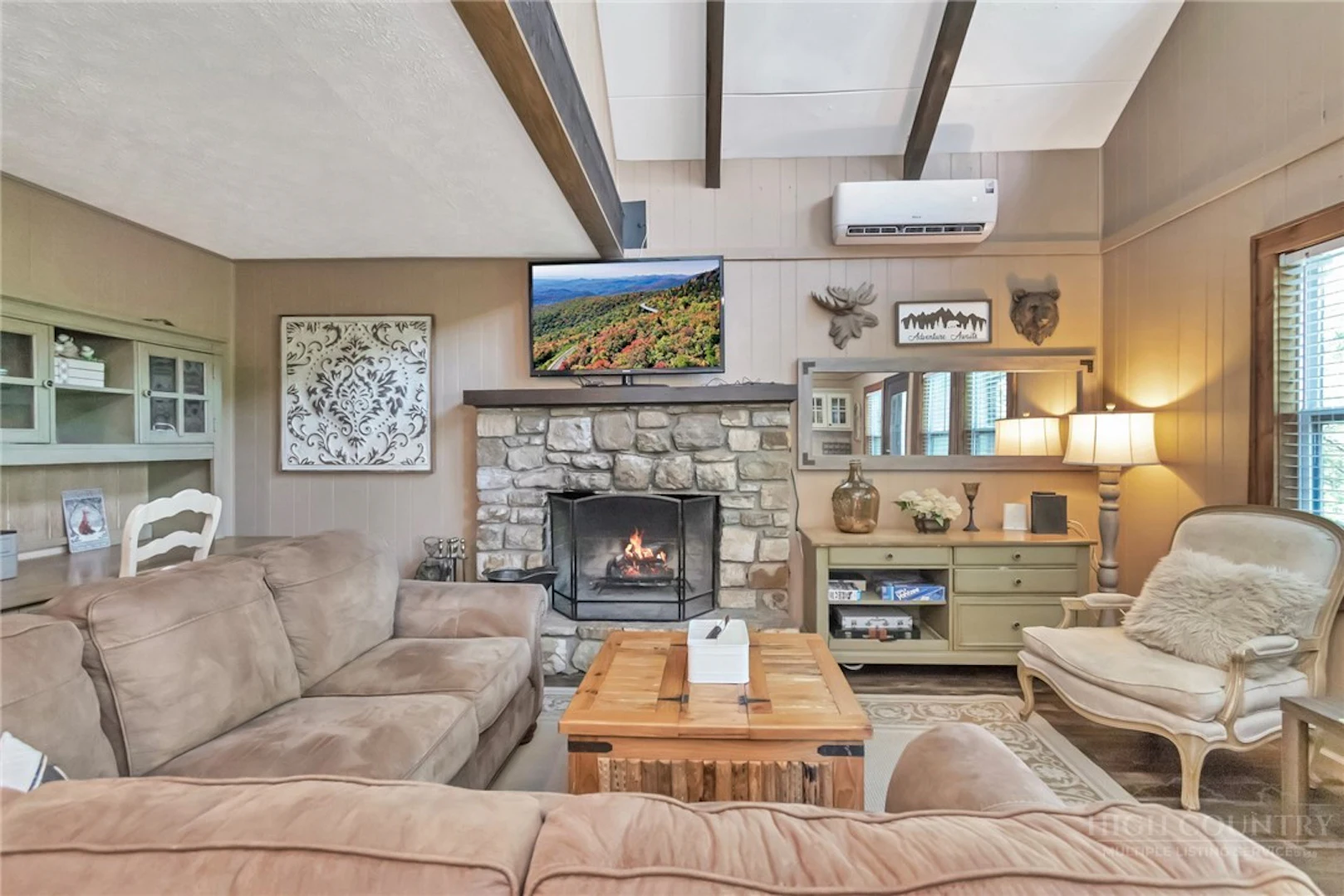 Image number 15 for the current listing
