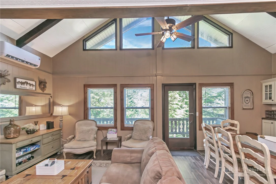Image number 16 for the current listing