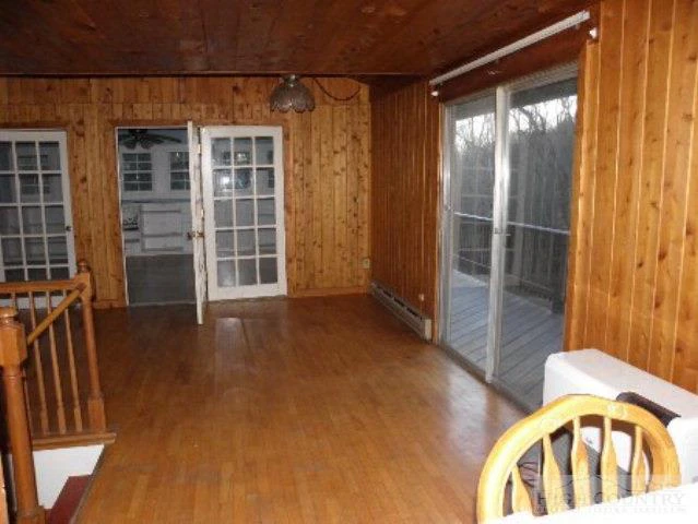 Image number 5 for the current listing
