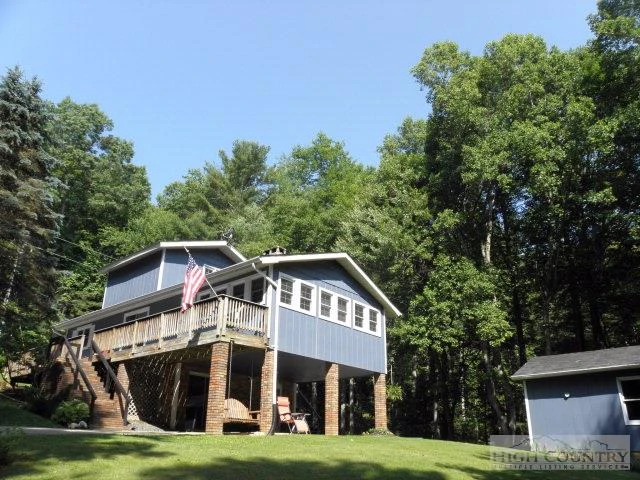 Image number 13 for the current listing