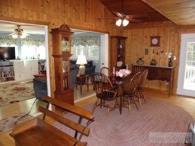 Image number 7 for the current listing