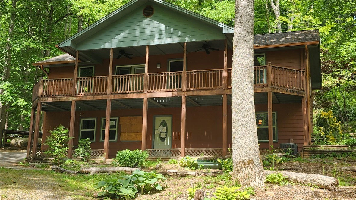 Image number 1 for the current listing
