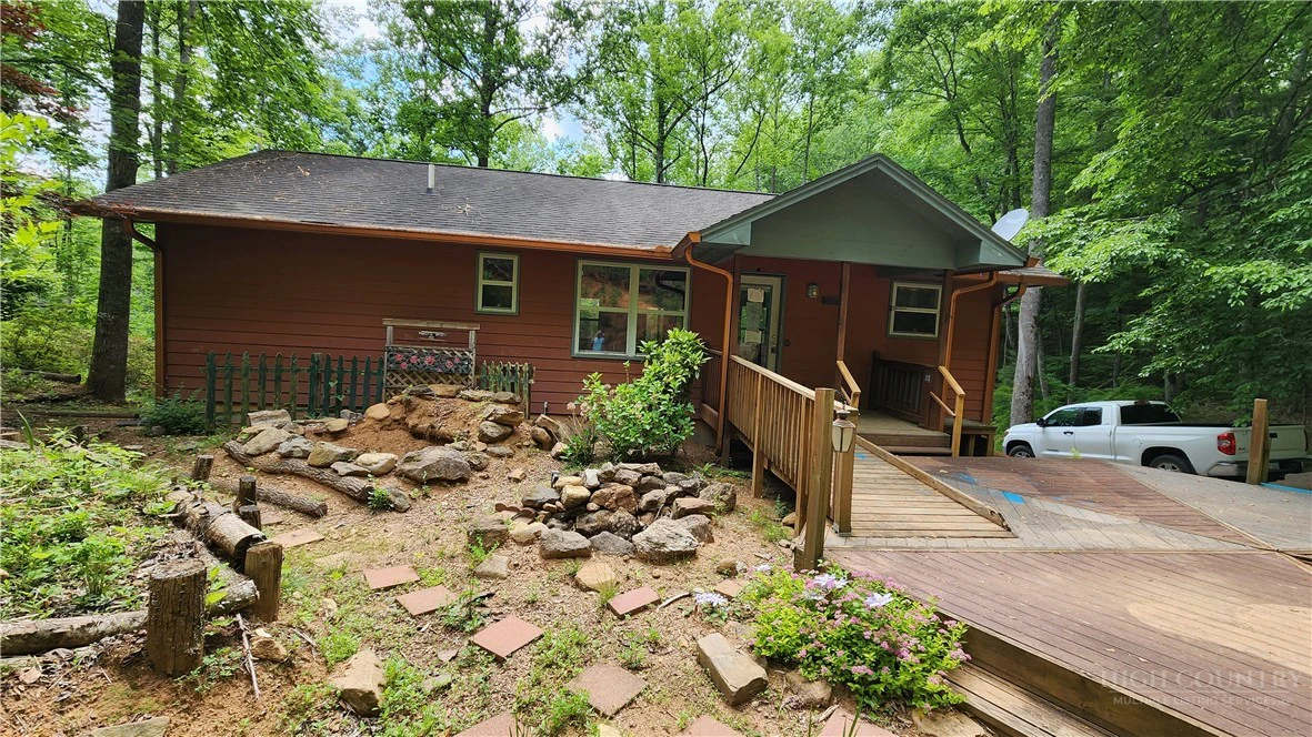 Image number 4 for the current listing