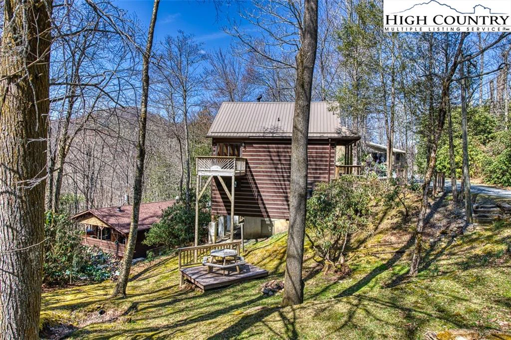 Image number 15 for the current listing