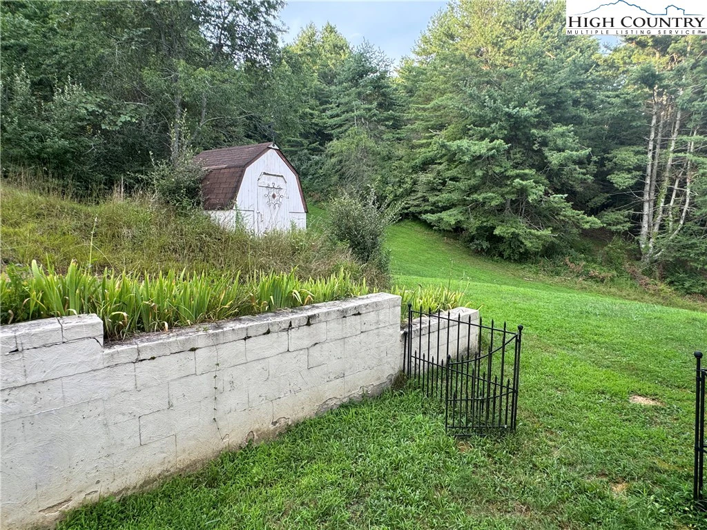 Image number 6 for the current listing