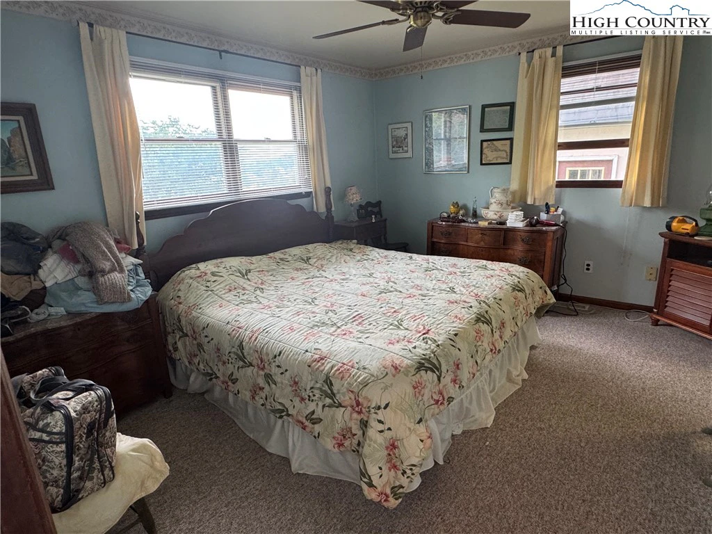 Image number 14 for the current listing