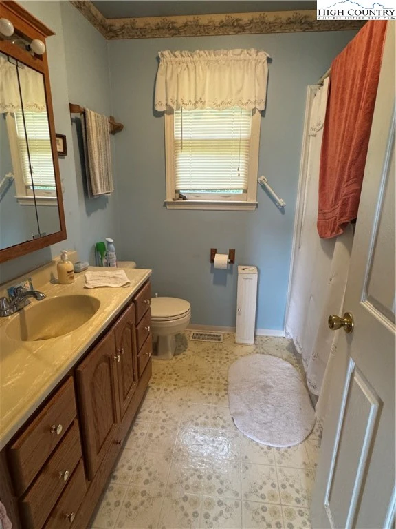 Image number 13 for the current listing