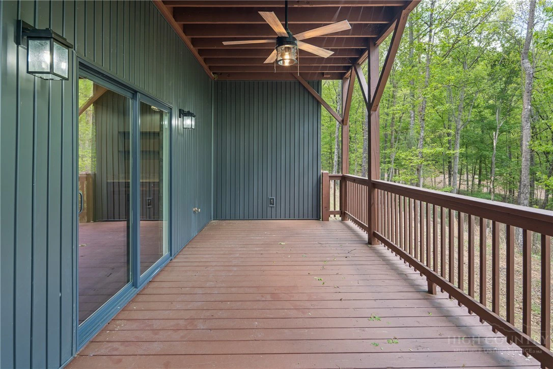 Image number 12 for the current listing
