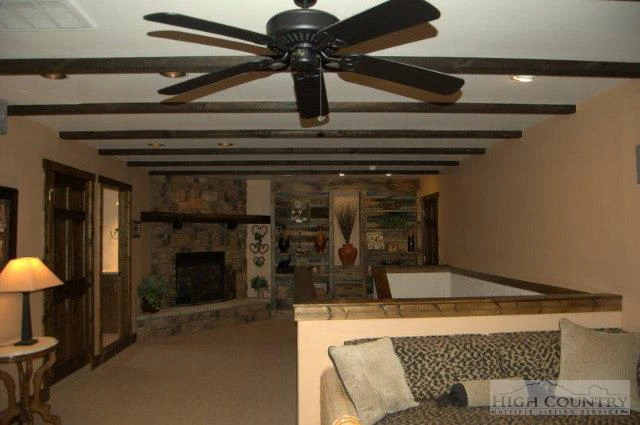 Image number 20 for the current listing