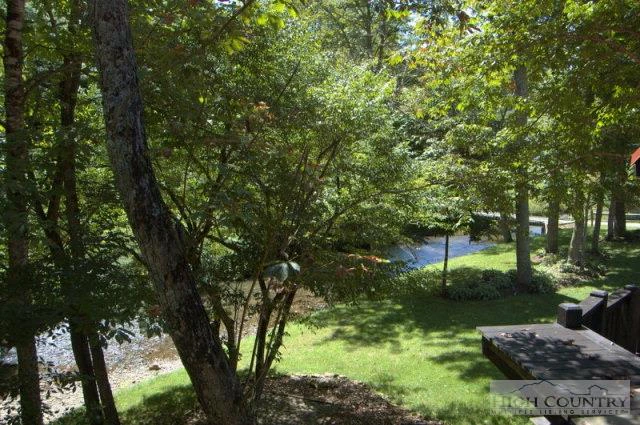 Image number 4 for the current listing