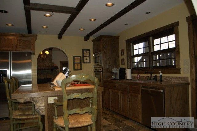 Image number 17 for the current listing