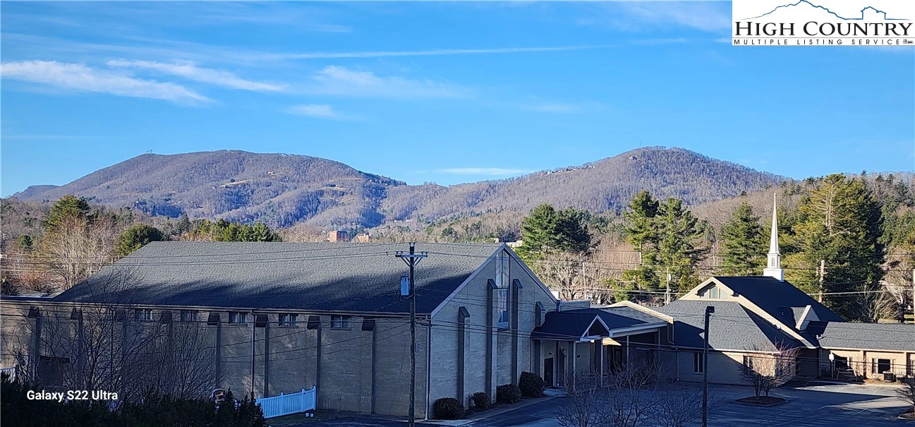 Image number 18 for the current listing
